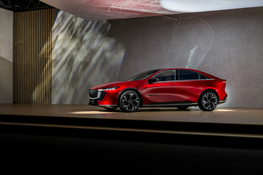 Mazda 6e giành giải World Car Design of the Year 2026