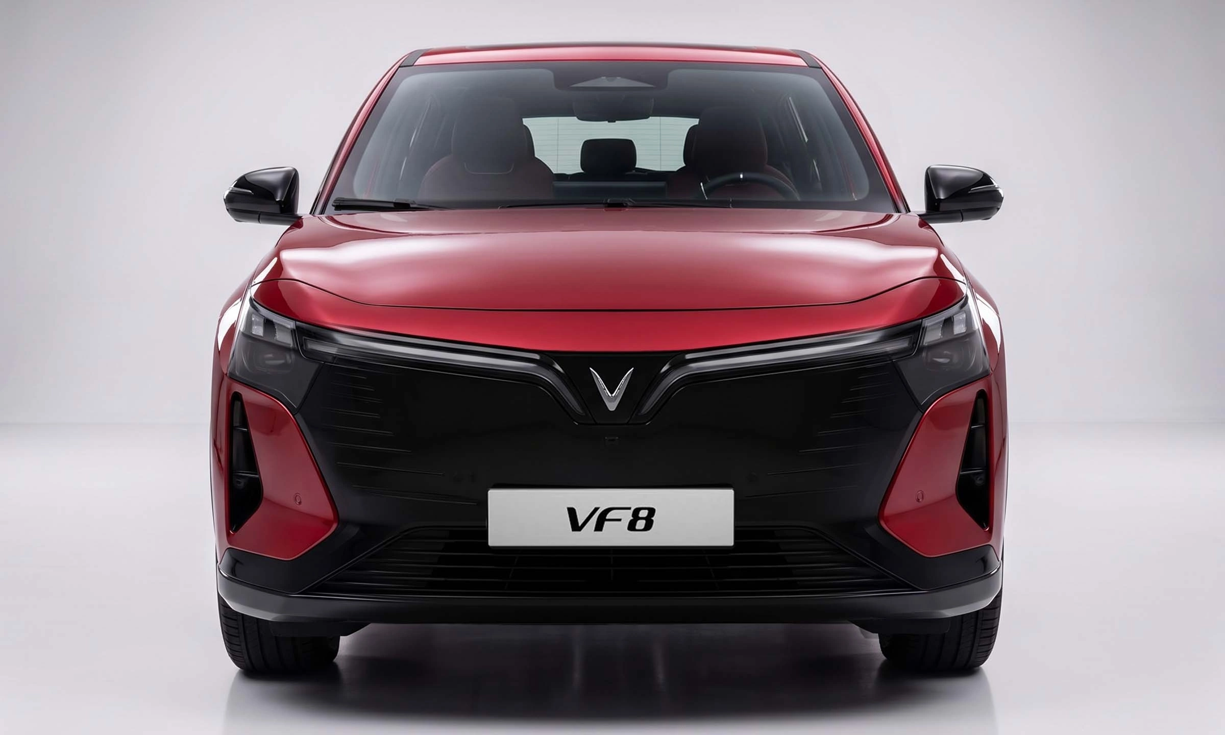 VinFast VF 8 thế hệ mới ra mắt, giá thực tế từ 849 triệu đồng