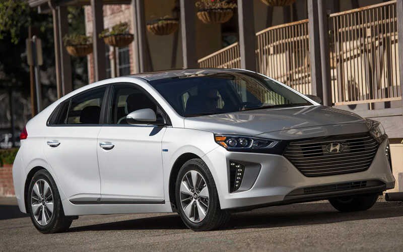 Hyundai triệu hồi lần thứ 2 mẫu xe Ioniq hybrid vì nguy cơ cháy