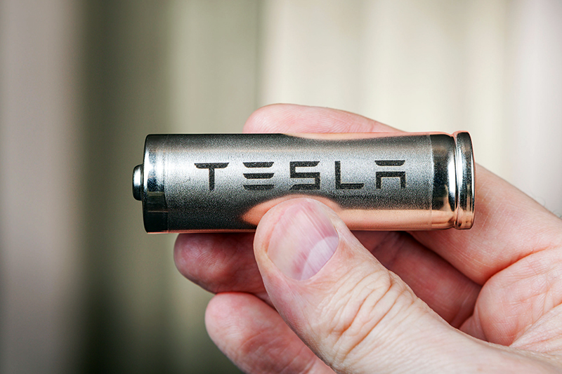 Tesla mua 5 tỷ nguyên liệu chế tạo pin xe điện