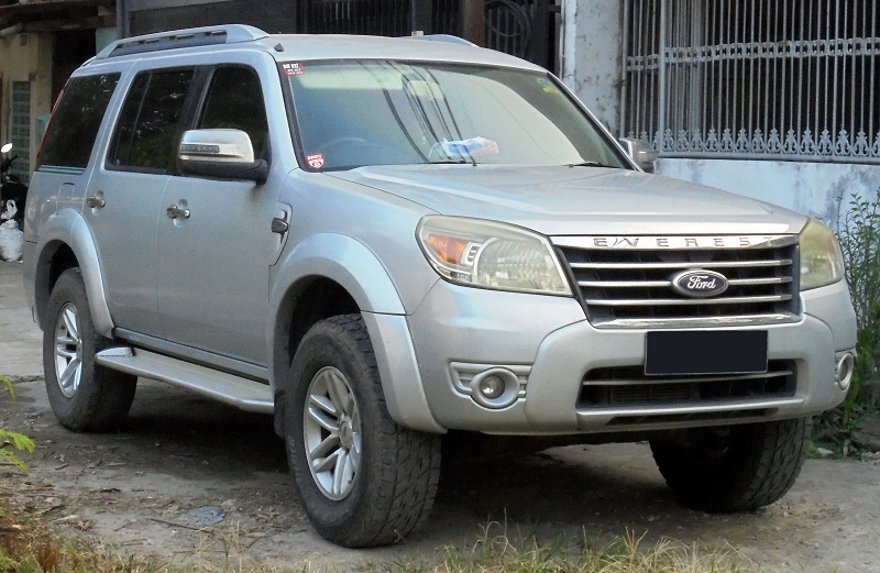 Ford-Everest-2.5L-4x2-AT-2010