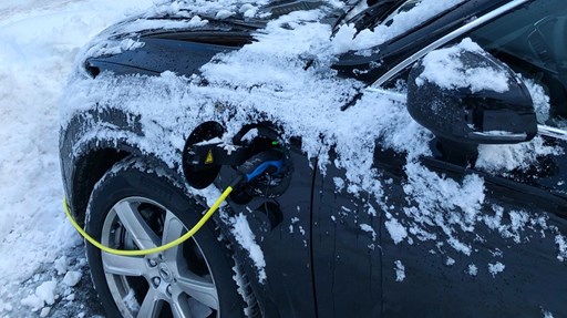 Pin ô tô điện bị tác động bởi nhiệt độ như thế nào?
