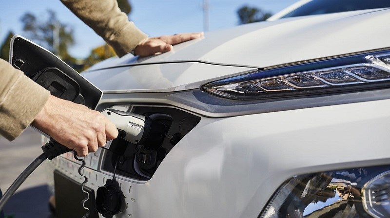 Đề xuất giảm thuế tiêu thụ đặc biệt cho ô tô điện và động cơ lai