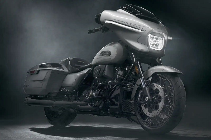 Harley-Davidson CVO Road Glide và Street Glide 2023