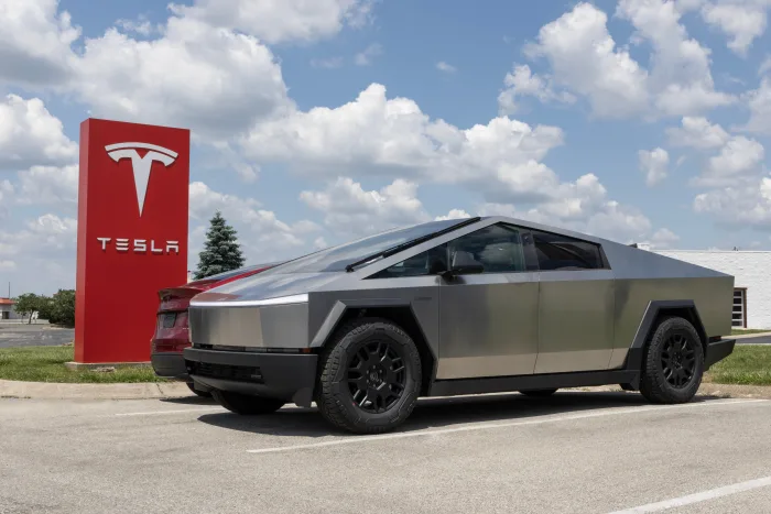 Tesla Cybertruck ra mắt tại Canada: Giá cao và phiên bản Hạn chế | Zingxe