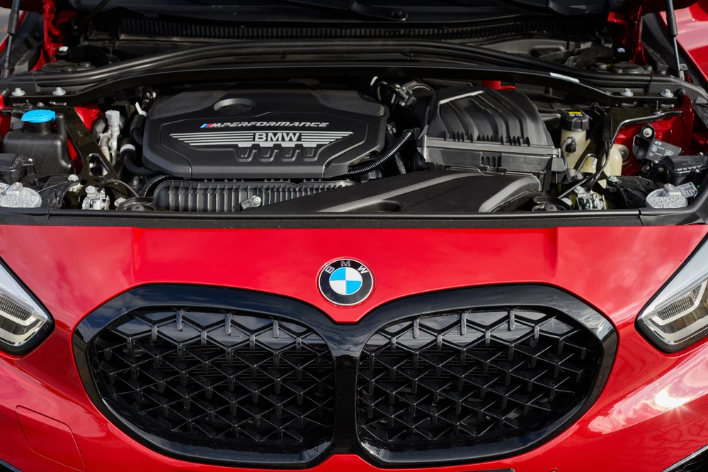 BMW: Động cơ đốt trong không thể trở thành di sản